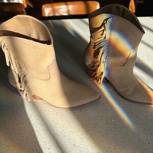 Steve Madden Fringe Suede Ankle Boots - Cream (size 8)